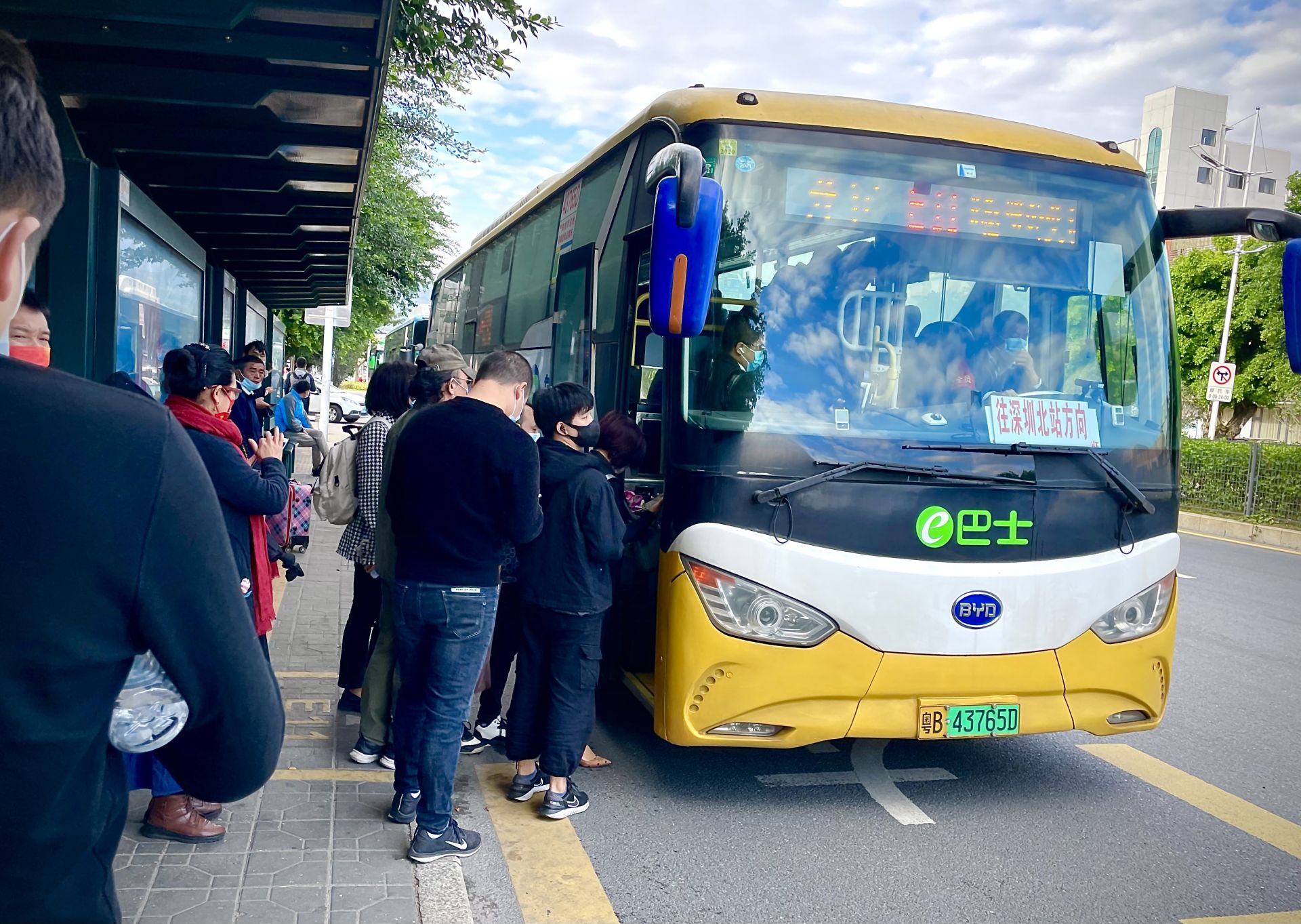 网约车：预约专车服务