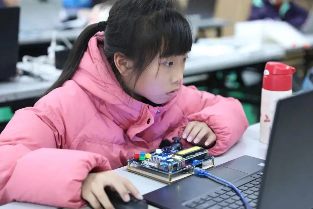 拼图程序代码_手机代码游戏拼图_拼图代码总结